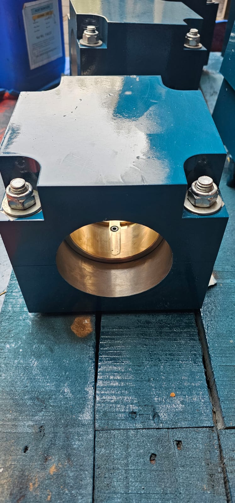 Split bush plummer block